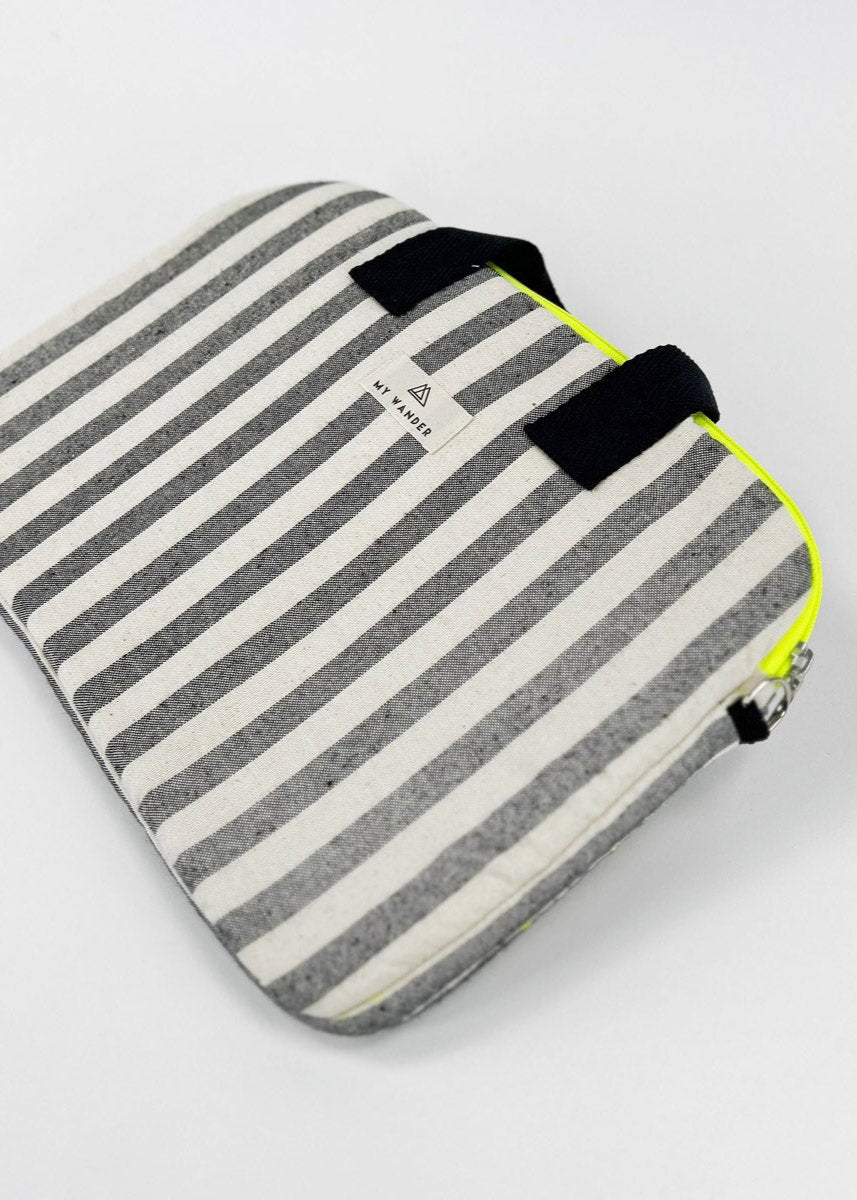 Laptoptasche mit grauen Streifen