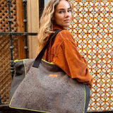 <tc>Pack</tc> Bolsa de Viagem Média Drops Cinza + <tc>Nécessaire</tc>
